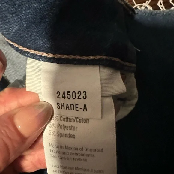 (23) NWT Paige Cindy Crop Jeans - Picture 8 of 10